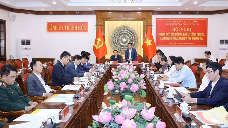 Quang cảnh buổi làm việc.