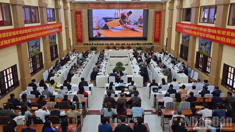 Quang cảnh buổi gặp mặt kỷ niệm 100 năm Ngày Báo chí Cách mạng Việt Nam.