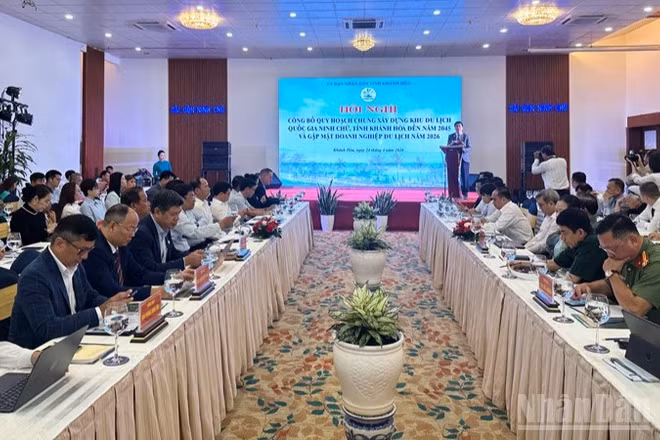 Quang cảnh hội nghị. (Ảnh: NGUYỄN TRUNG)