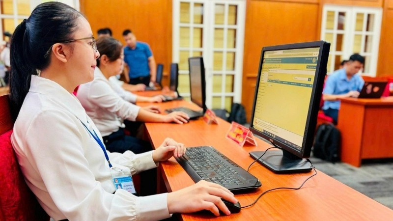 Vận hành thử nghiệm phần mềm dùng chung của Thành phố Hồ Chí Minh, Bình Dương, Bà Rịa-Vũng Tàu. (Ảnh: VƯƠNG LÊ) 177ec1892100965ecf11.jpg