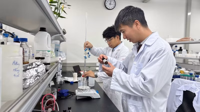 Hoạt động nghiên cứu, phát triển sản phẩm tại Viện Khoa học và Công nghệ Việt Nam-Hàn Quốc (VKIST). (Ảnh ĐỨC TÙNG)