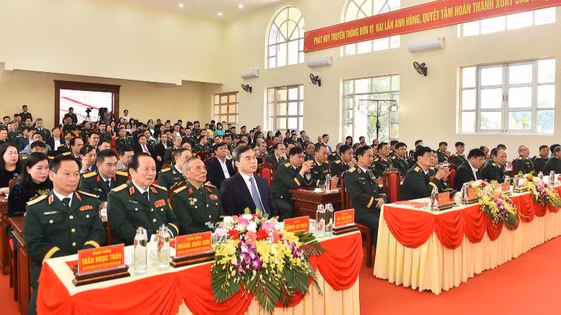 Đại biểu dự lễ kỷ niệm.