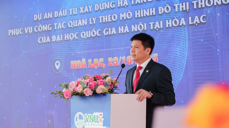 Nguyen Hieu, fast assisterende direktør ved Hanoi nasjonaluniversitet, talte. img-0820-3574.jpg