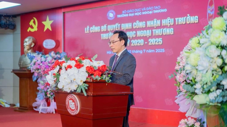 Thứ trưởng Giáo dục và Đào tạo Hoàng Minh Sơn phát biểu tại buổi lễ. fdd82085-f9bb-4ba8-a562-03f899989a50-3947.jpg