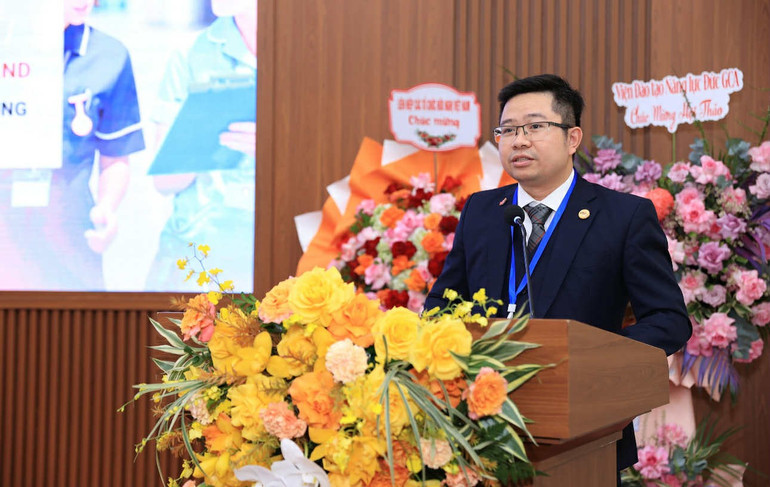Head of the Vietnam-Germany Education and Employment Association Nguyen Tuan Nam. Chi hội trưởng Chi hội giáo dục và việc làm Việt-Đức Nguyễn Tuấn Nam.