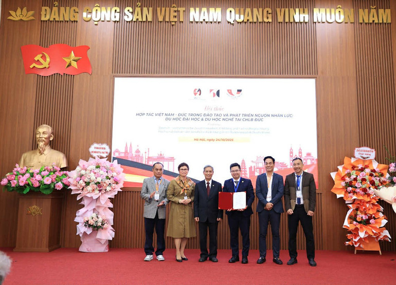 Launching the Vietnam-Germany Education and Employment Association. 221aad08-a16f-412a-bd88-b4f2868a143f.jpg