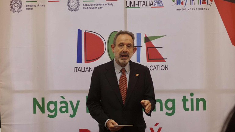 Mr. Marco Della Seta, Ambassador Extraordinary and Plenipotentiary of Italy to Vietnam spoke. 4e4e6f83-e851-4fc7-87c3-22a910db8072-1975.jpg