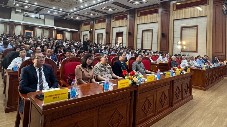 Đại biểu tham dự. 51c145e3b0fe07a05eef.jpg