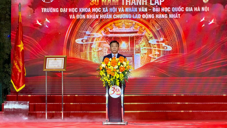 Phó Thủ tướng Chính phủ Lê Thành Long phát biểu tại Lễ kỷ niệm. (Ảnh: QUỲNH NGUYỄN)