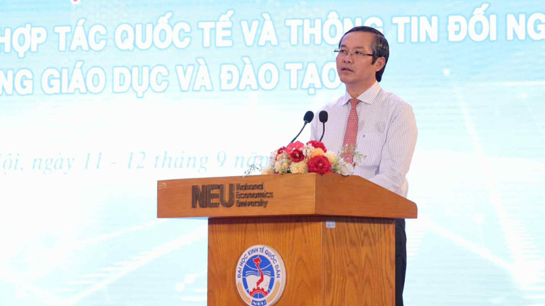 Thứ trưởng Giáo dục và Đào tạo Nguyễn Văn Phúc phát biểu tại hội nghị. 5f20ac6f-ef01-48a3-954b-3346addb0098-3416.jpg