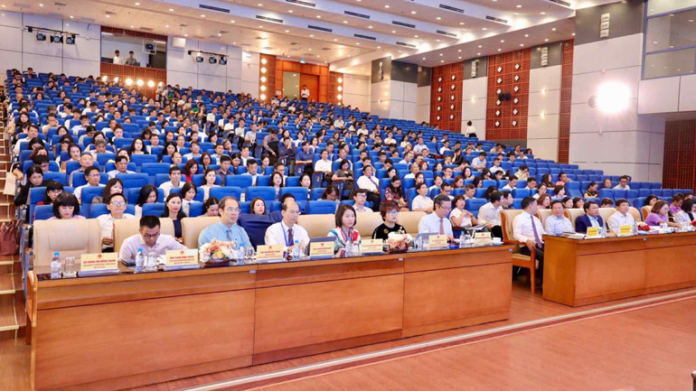 Quang cảnh hội nghị. 704cbe6a-2d83-4091-9cd1-b0142b234a68-2263.jpg