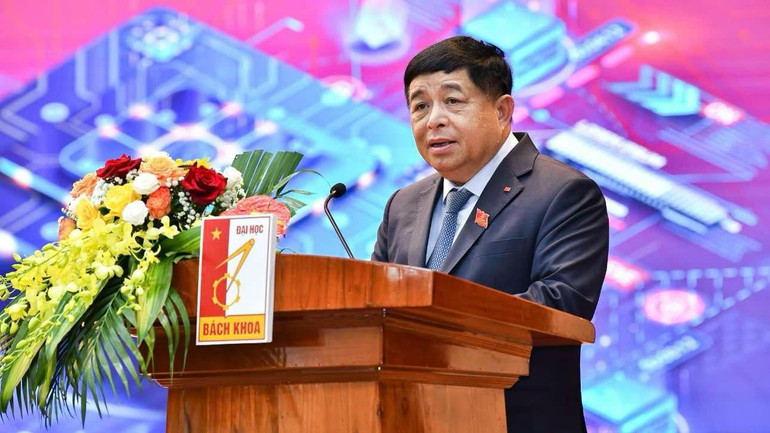 ឧបនាយករដ្ឋមន្ត្រី Nguyen Chi Dung ថ្លែងមតិនៅពិធីនេះ។ f3cfe1a9-ee1e-496a-b5cc-f999a742adb4-4117.jpg