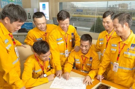 Người lao động Công ty Vận chuyển khí Đông Nam Bộ làm việc tại Trung tâm phân phối khí Phú Mỹ.