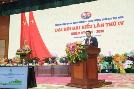 Đồng chí Bí thư Đảng ủy, Chủ tịch Hội đồng quản trị PV GAS - Nguyễn Thanh Bình trình bày tham luận tại Đại hội Đại biểu Tập đoàn lần thứ IV nhiệm kỳ 2025-2030.