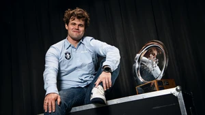 Magnus Carlsen toàn thắng tại giải Cờ vua Freestyle Grenke 2025: Một kỳ tích lịch sử
