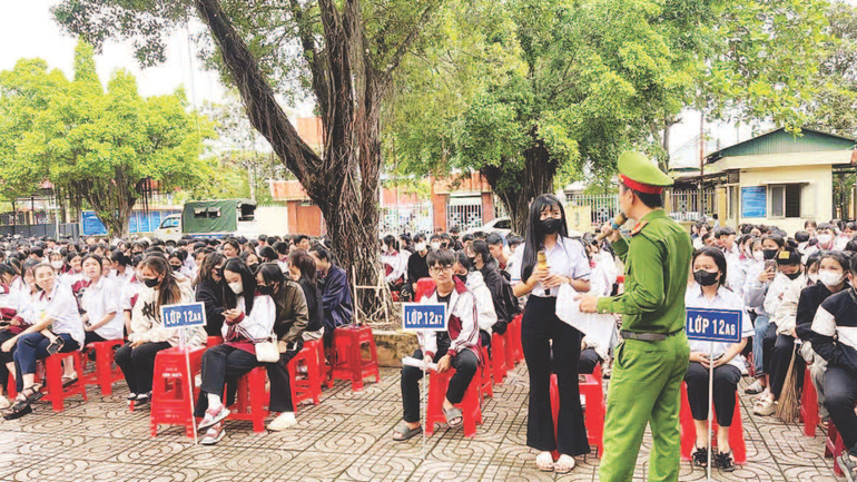Công an xã Ea Wer, tỉnh Đắk Lắk tổ chức tuyên truyền phòng, chống ma túy trong trường học. thiet-ke-chua-co-ten-6.png