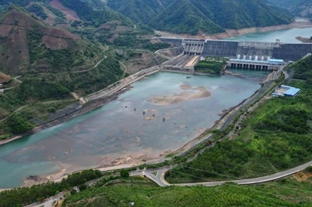 Nhà máy Thủy điện Sơn La. (Ảnh: QUỐC TUẤN)