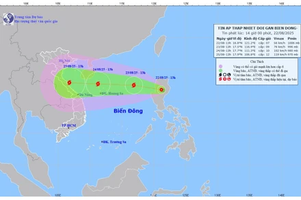 Bản đồ dự báo quỹ đạo và cường độ của áp thấp nhiệt đới lúc 14 giờ ngày 22/8/2025. (Ảnh: Trung tâm Dự báo khí tượng thủy văn quốc gia)