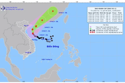 Bản đồ dự báo quỹ đạo và cường độ Bão số 1 lúc 11 giờ ngày 13/6. (Ảnh: Theo Trung tâm Dự báo khí tượng thủy văn quốc gia)