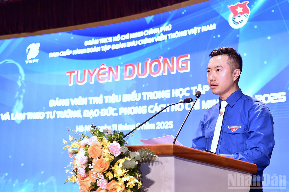 Bí thư Đoàn Thanh niên VNPT Nguyễn Quang Long phát biểu ý kiến tại buổi lễ. ndo_br_miu-1285.jpg