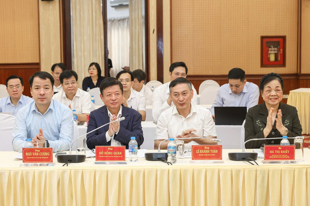 Các đại biểu dự Hội nghị. z6785771895556-8fb50f99d9448353a02e2e1b634be80e.jpg