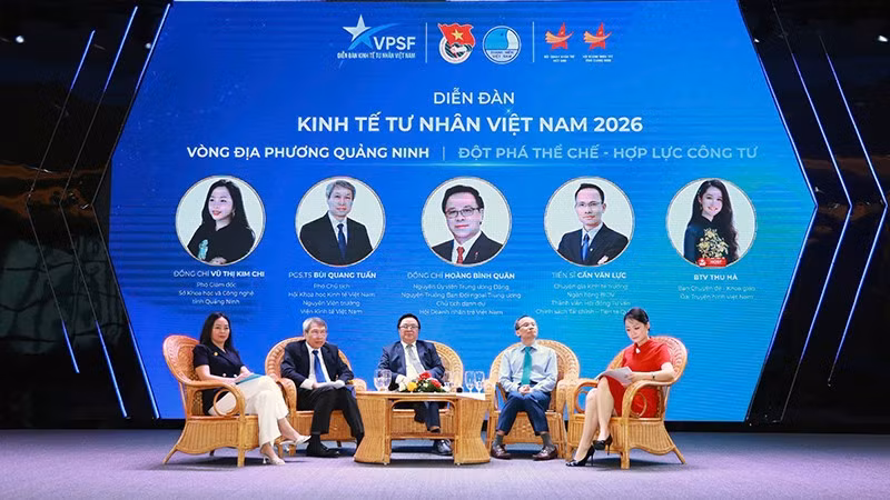 Các diễn giả tại phiên đối thoại. (Ảnh: Trung ương Hội Doanh nhân trẻ Việt Nam cung cấp)