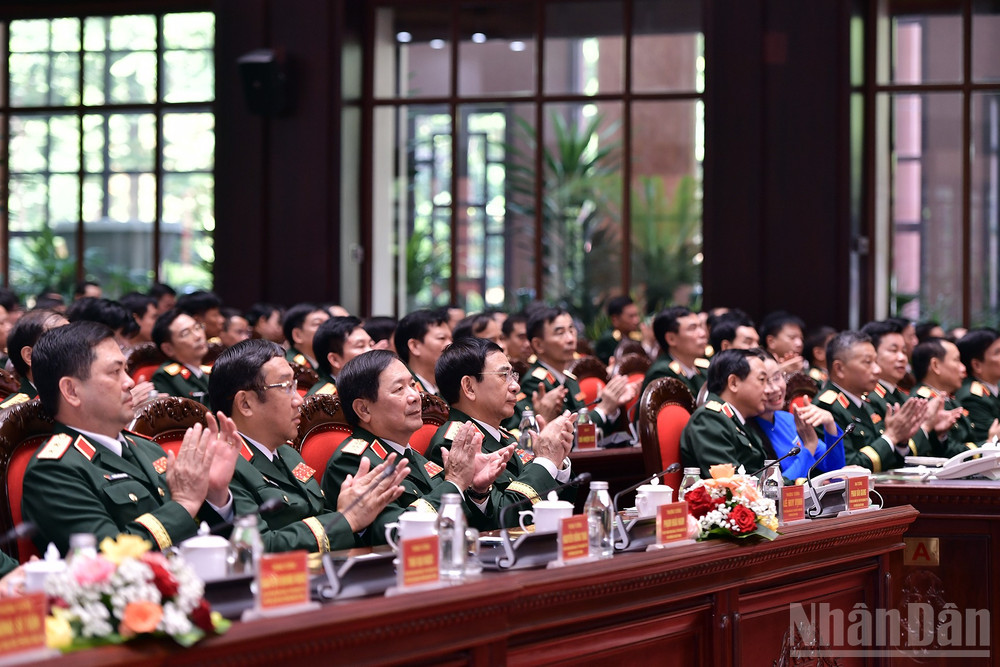 Các đại biểu dự chương trình. ndo_br_miu-1419.jpg