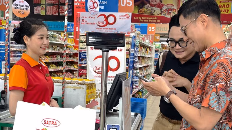 Hệ thống bán lẻ SATRA đã sử dụng túi thân thiện môi trường (ảnh SATRA)