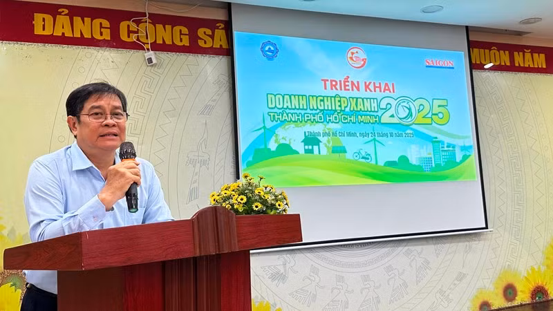 Ông Nguyễn Hồ Thiện Nhân, Phó Tổng Thư ký HUBA giới thiệu cuộc bình chọn “Doanh nghiệp Xanh Thành phố Hồ Chí Minh” năm 2025.