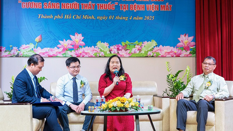Buổi giao lưu gương sáng Thầy thuốc của Bệnh viện Mắt nhân kỷ niệm ngày Thầy thuốc Việt Nam 27/2.
