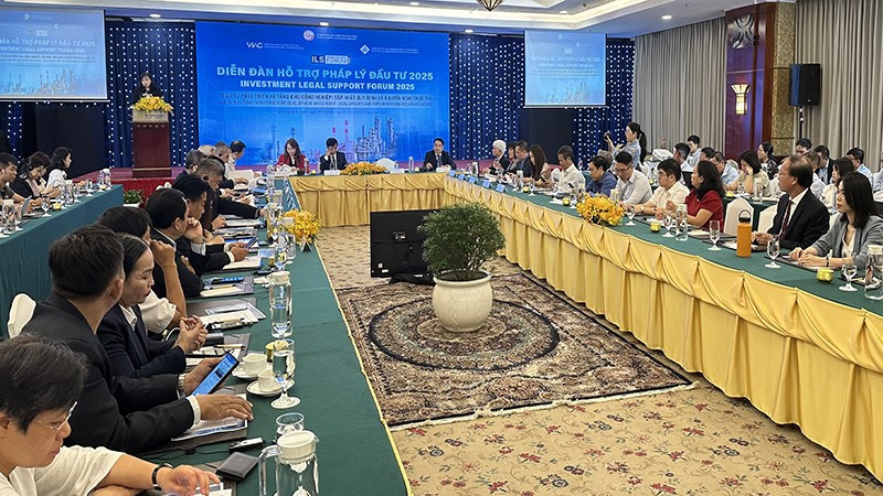 Một góc quang cảnh diễn đàn.