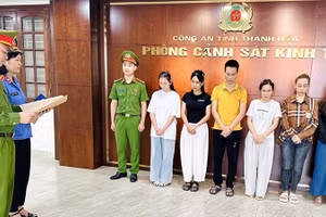 Cơ quan chức năng tỉnh Thanh Hóa thi hành quyết định khởi tố vụ án, bị can.