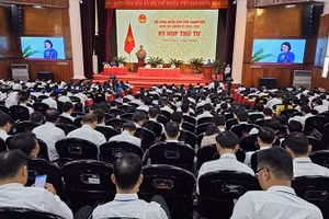 Quang cảnh kỳ họp.
