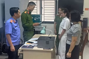 Cơ quan chức năng tỉnh Thanh Hóa công bố, kiểm sát thi hành Quyết định khởi tố, lệnh tạm giam bị can.