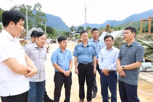 Ban Dân tộc Hội đồng nhân dân tỉnh Thanh Hóa giám sát tiến độ xây lắp, tái định cư bản Muống, xã Trung Hạ.