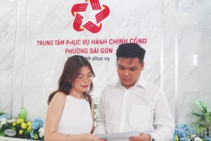 Trung tâm hành chính công phường Sài Gòn thuộc Thành phố Hồ Chí Minh mới chính thức đi vào hoạt động theo mô hình chính quyền địa phương 2 cấp.