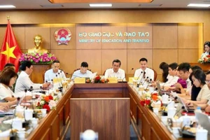 Quang cảnh buổi họp báo. 