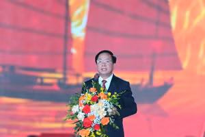 Đồng chí Trịnh Văn Quyết, Ủy viên Bộ Chính trị, Bí thư Trung ương Đảng, Trưởng ban Tuyên giáo và Dân vận Trung ương phát biểu tại Lễ khai mạc Liên hoan Phát thanh toàn quốc lần thứ XVII - Quảng Ninh năm 2026.