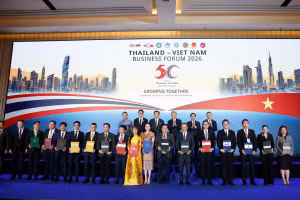 Tổng Bí thư, Chủ tịch nước Tô Lâm và Thủ tướng Thái Lan Anutin Charnvirakul chứng kiến trao các thỏa thuận hợp tác giữa doanh nghiệp hai nước. (Ảnh: TTXVN)