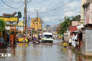 Madagascar là một quốc đảo lớn nằm ở Ấn Độ Dương, cách bờ biển Đông Nam của Mozambique khoảng 400km. Đây là hòn đảo lớn thứ 4 thế giới về diện tích, rộng hơn 587.000km2. (Nguồn: THX/TTXVN)