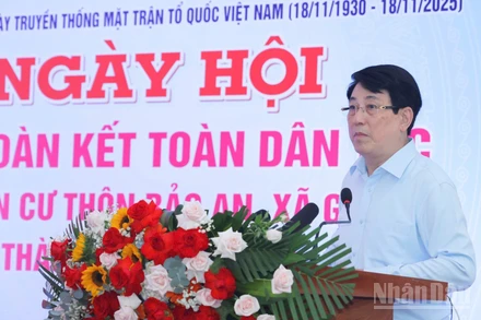 Chủ tịch nước Lương Cường phát biểu, nói chuyện với nhân dân thôn Bảo An, xã Gò Nổi, thành phố Đà Nẵng. (Ảnh: Mạnh Xuân)