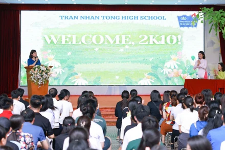 Trường THPT Trần Nhân Tông (Hà Nội) tổ chức gặp gỡ học sinh trúng tuyển lớp 10 (Ảnh: ĐẠI THẮNG)