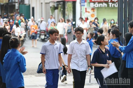 Thí sinh Kỳ thi tuyển sinh lớp 10 Hà Nội năm 2025. (Ảnh: ĐẠI THẮNG)