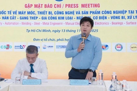 Đại diện Ban tổ chức thông tin về VINAMAC EXPO 2025.