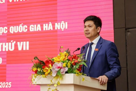 Phó Giáo sư, Tiến sĩ Nguyễn Hiệu điều hành hoạt động của Đại học Quốc gia Hà Nội từ ngày 27/2.