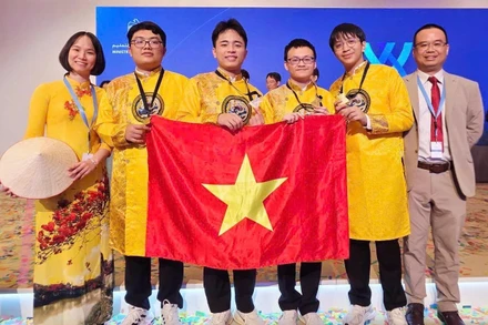 Đoàn Việt Nam tại Olympic Hóa học quốc tế lần thứ 57, năm 2025 (Ảnh: MOET)