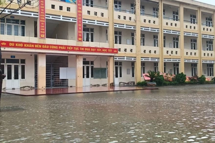 Trường học bị ảnh hưởng bởi bão số 10. (Ảnh: Trường THCS và THPT Nghi Sơn, Thanh Hóa)