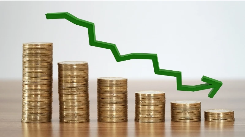 [Infographic] Lãi suất tiếp tục hạ, Vietcombank giảm lãi suất huy động lần hai chỉ trong 1 tháng