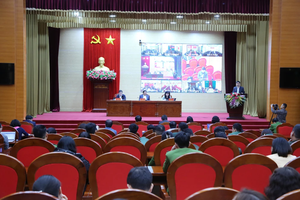 Quang cảnh buổi tiếp xúc.