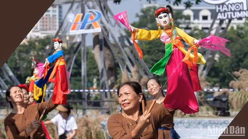 Xây dựng thương hiệu quốc gia bằng văn hóa: Con đường dài cần bước đi bài bản